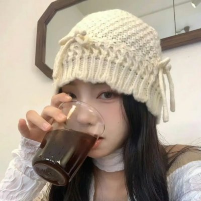 球形圣母海报