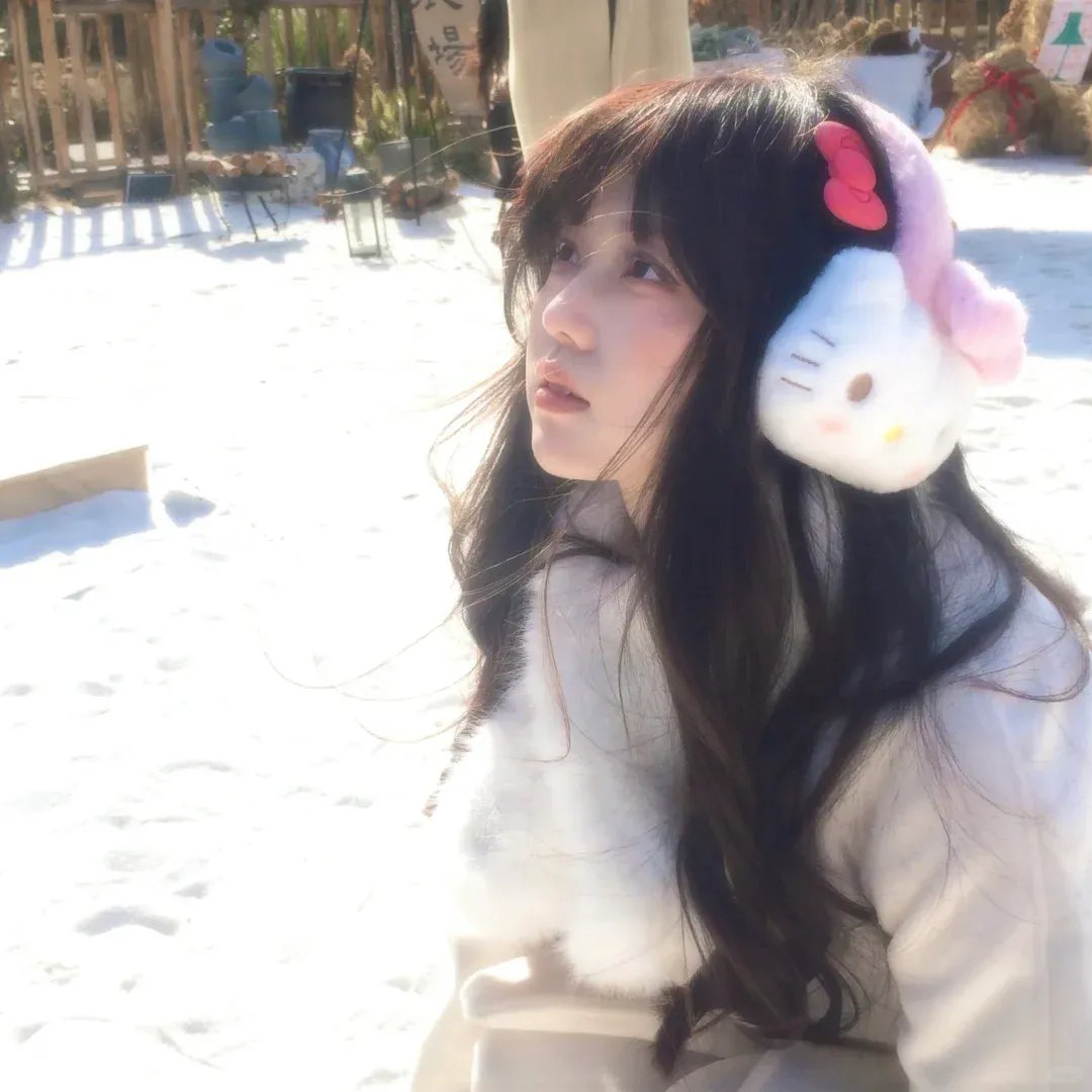 跨越8年的新娘海报